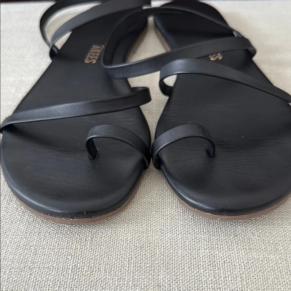 TKEES Women's Mia Napa Sandals - Picture 8 of 10